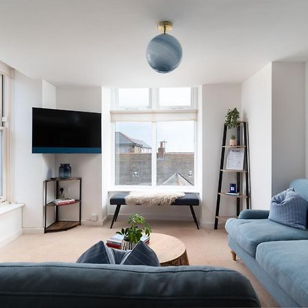 Apres Beach Apartment Sleeps 4 เพนแซนซ์ ภายนอก รูปภาพ