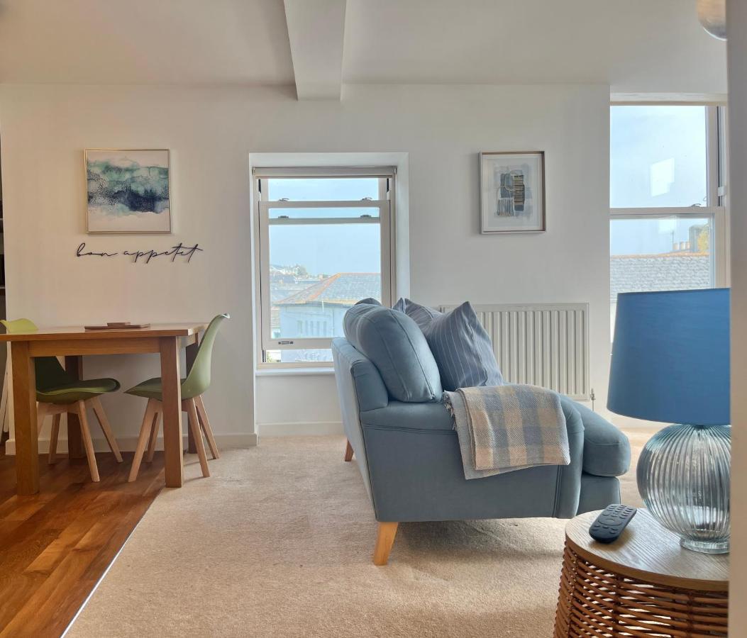 Apres Beach Apartment Sleeps 4 เพนแซนซ์ ภายนอก รูปภาพ