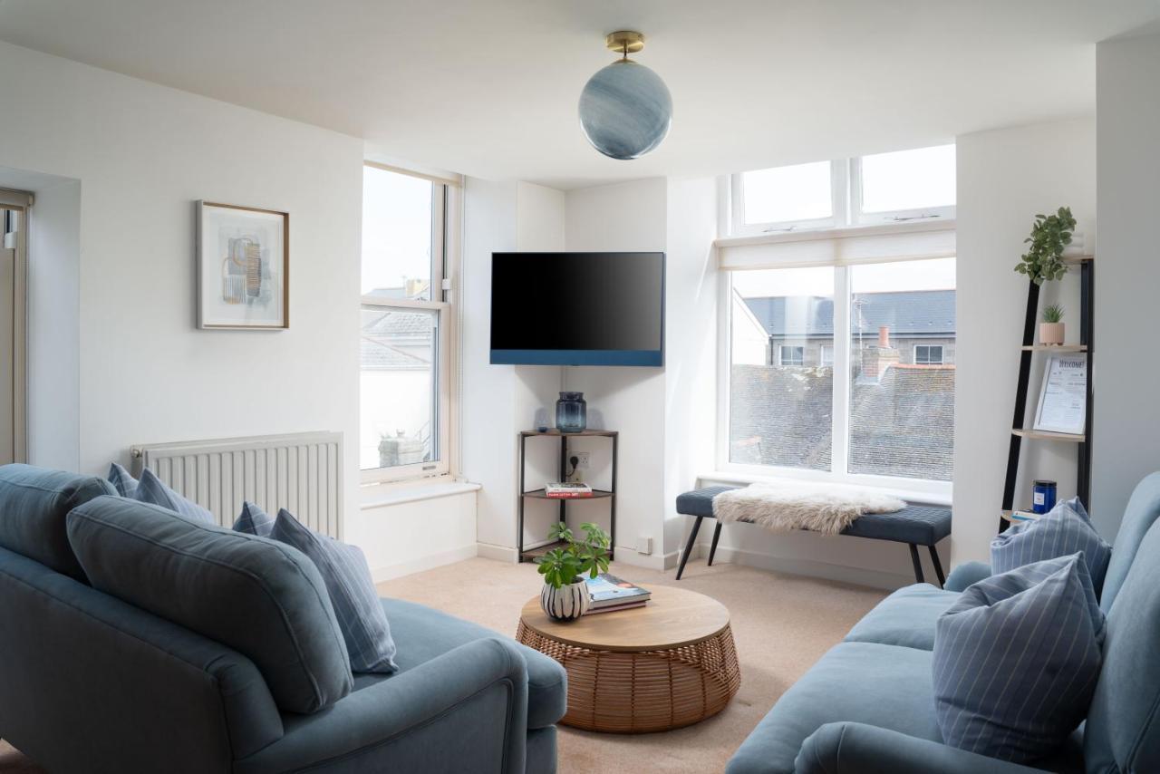 Apres Beach Apartment Sleeps 4 เพนแซนซ์ ภายนอก รูปภาพ