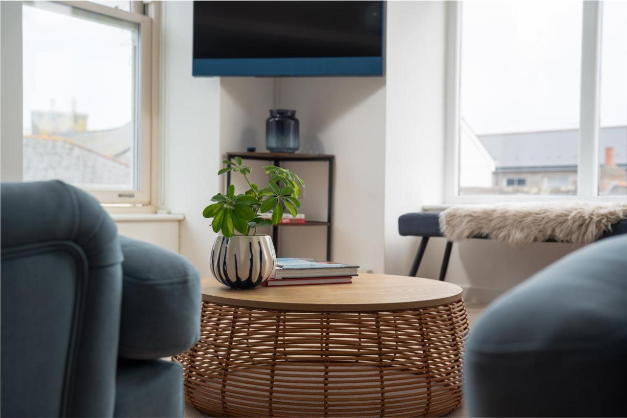 Apres Beach Apartment Sleeps 4 เพนแซนซ์ ภายนอก รูปภาพ