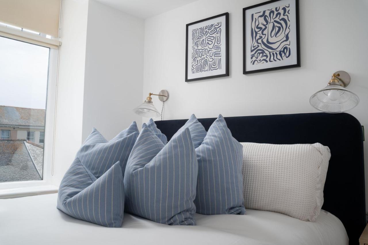Apres Beach Apartment Sleeps 4 เพนแซนซ์ ภายนอก รูปภาพ